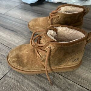 UGG Neume Boots